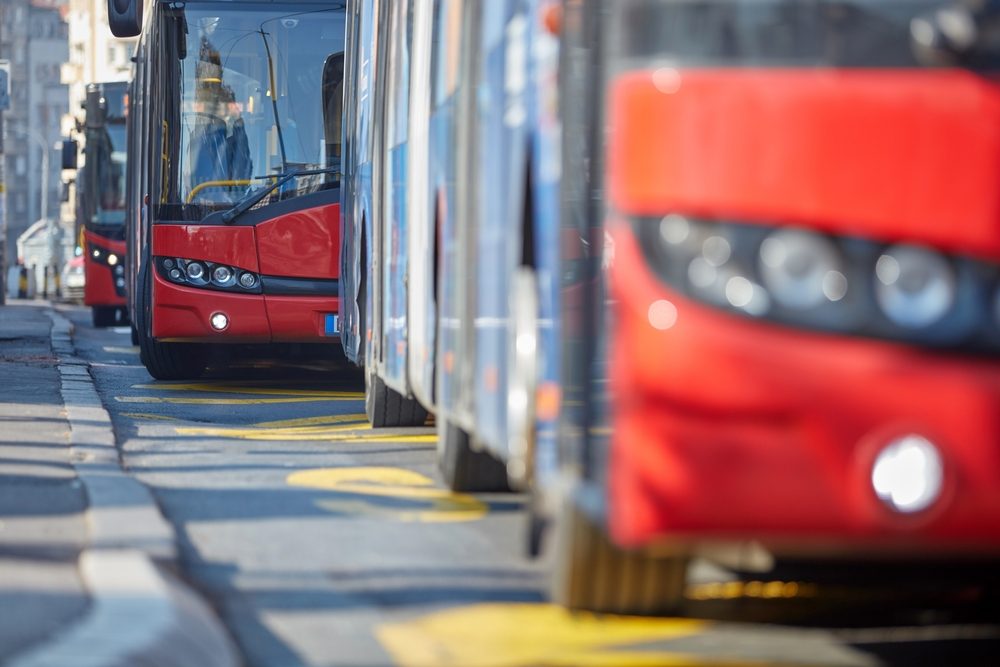 ¿Cuál es el acuerdo promedio por un accidente de autobús?