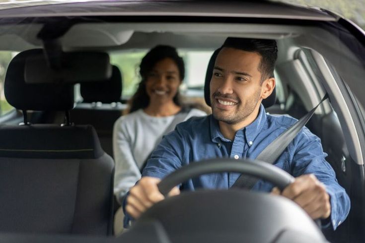 ¿Cuál es el asiento más seguro en un coche?